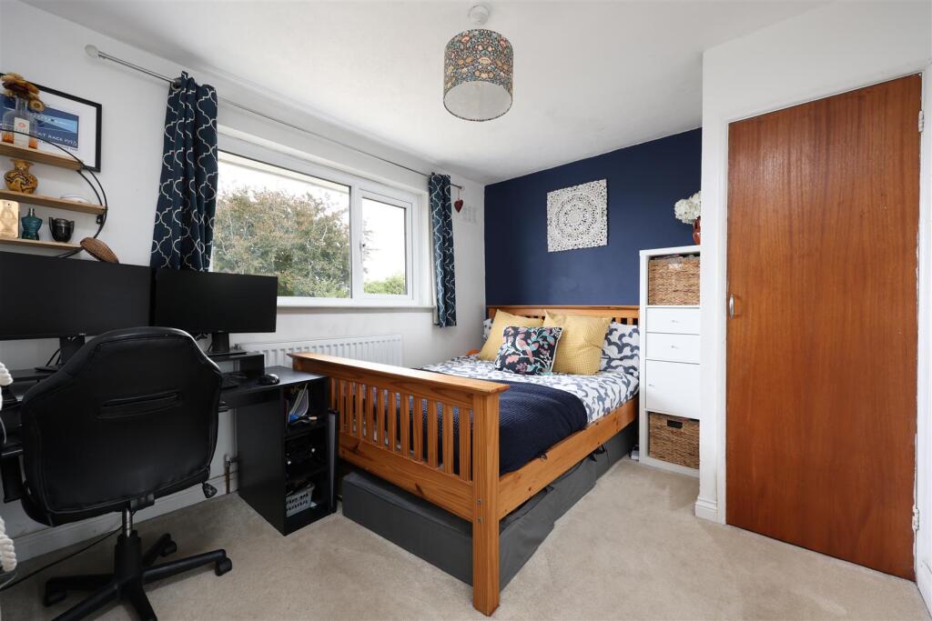 3 Lyndhurst Road 11.JPG