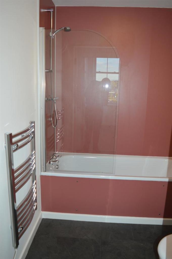 9 Shibdon Grange Bathroom.JPG