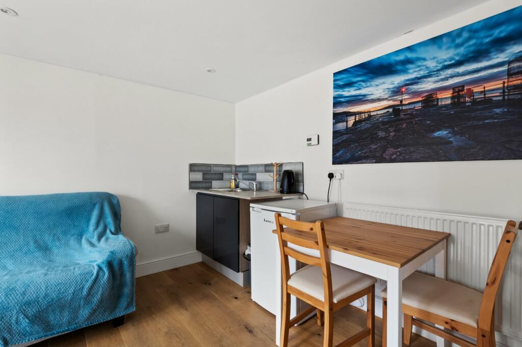 Cabin Lounge
