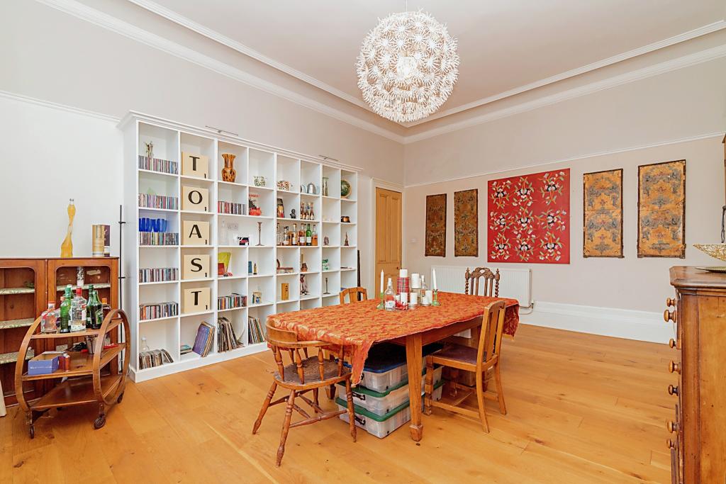 Dining Room/Bedroom