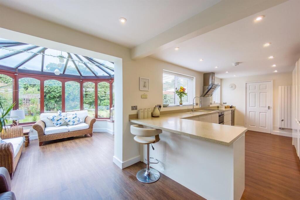 Open plan Breakfast Kitchen/conservatory