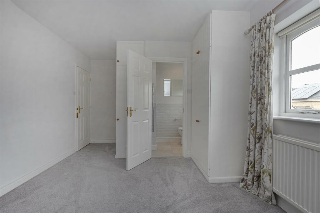 Bramleys Estate Agents - Elland - Oliver Meadows (