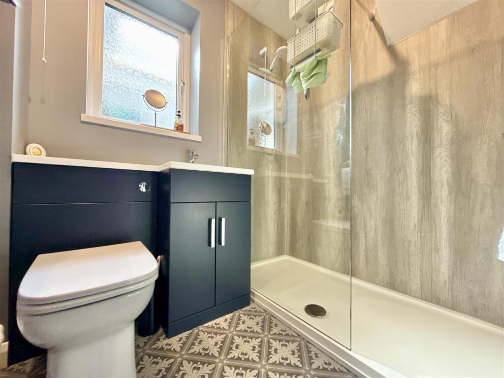 Downstairs Shower Room.jpeg