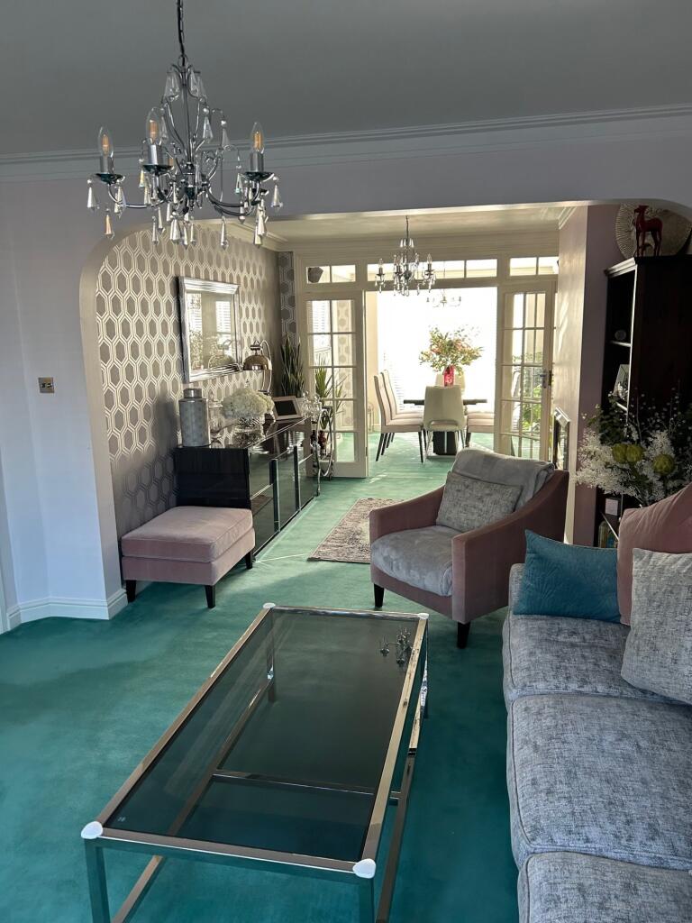 Through Lounge