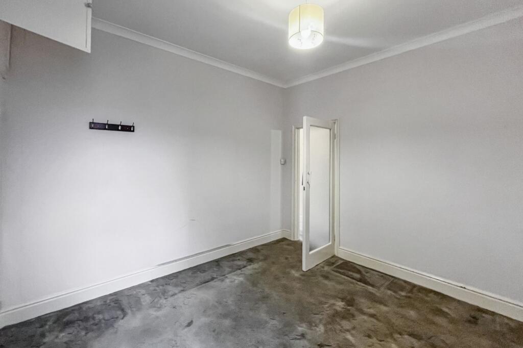 102 Swaby Road, Earlsfield, London SW18 3QZ
