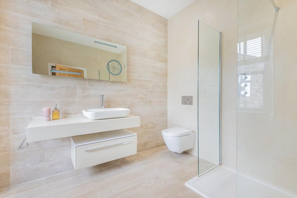 Master Bedroom Ensuite
