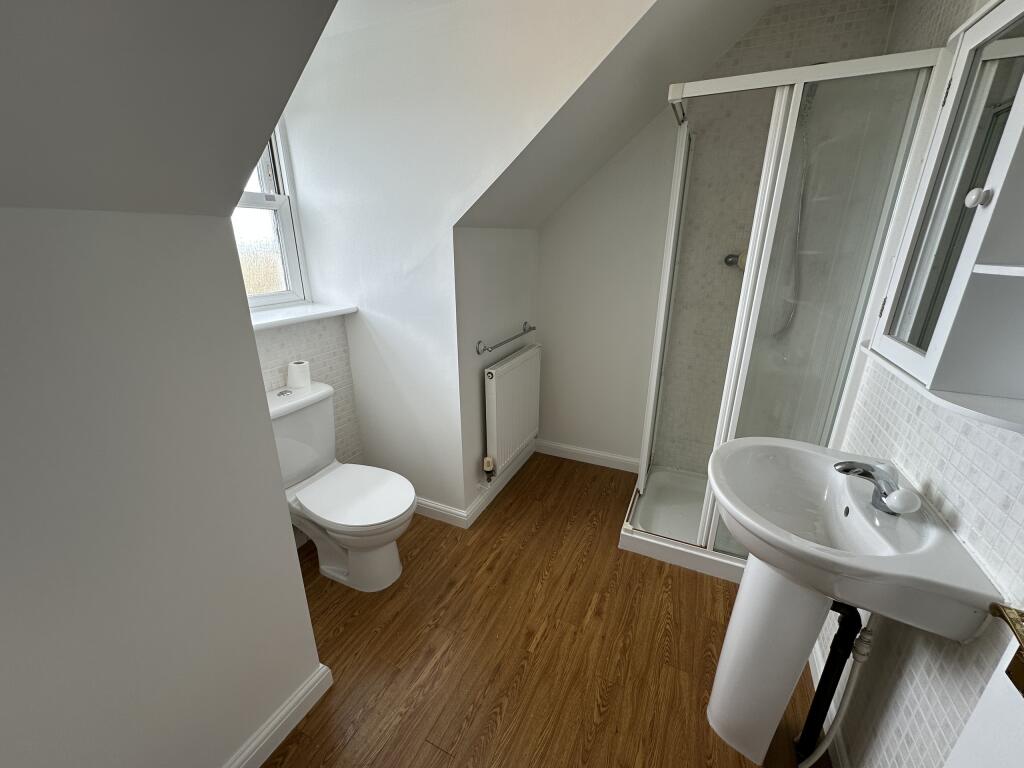 Ensuite.JPG