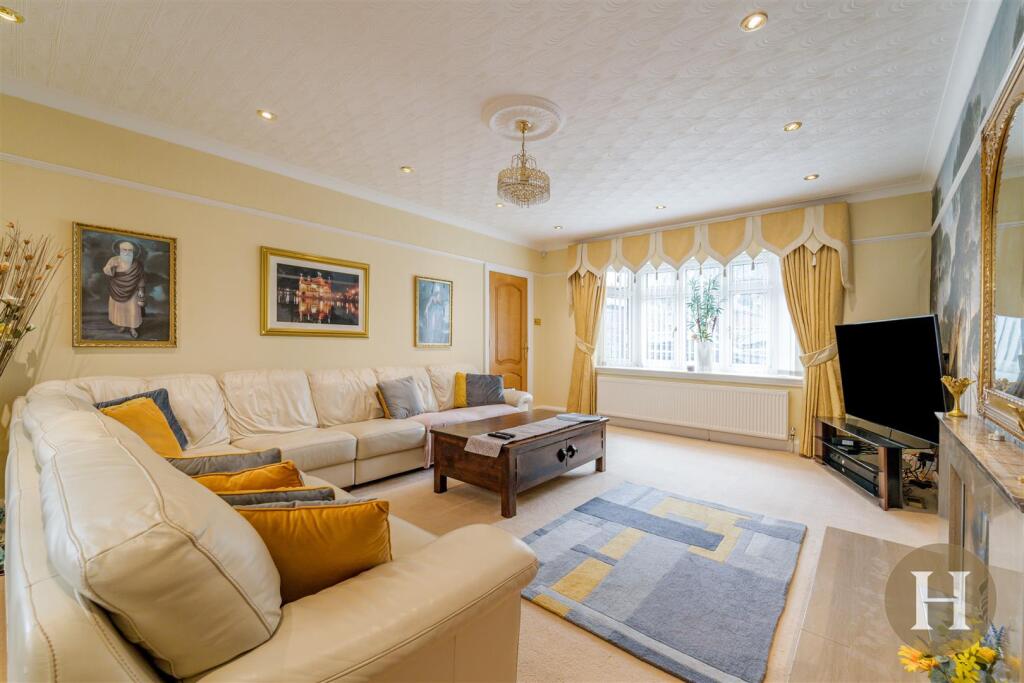 Hadleigh Estate Agents-5.jpg