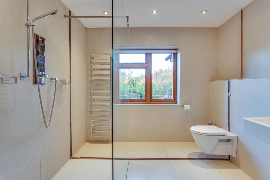 Family Shower Room