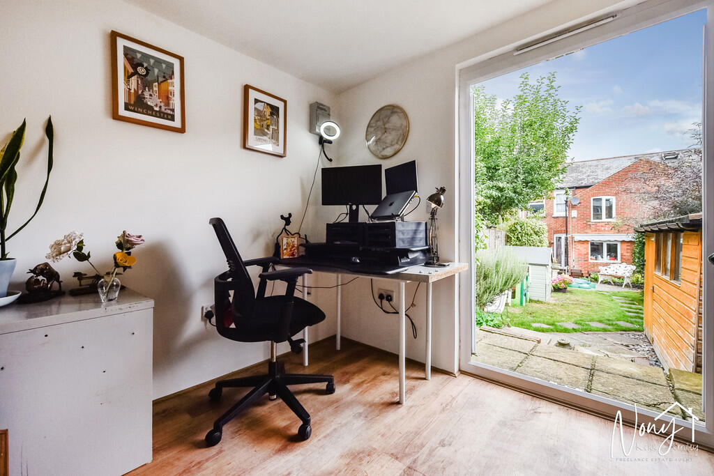 Ph1_6176488 - Cop...