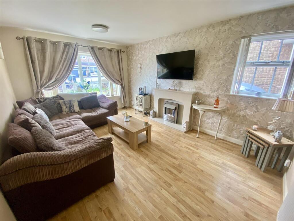 Bramleys Estate Agents - Fernhurst Close - Mirfiel