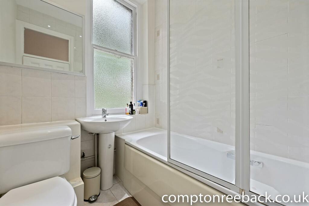 CR - 105 Wymering Mansions - Bathroom3 (1).jpg