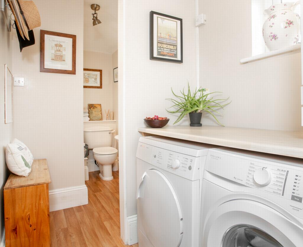 Utility/cloakroom