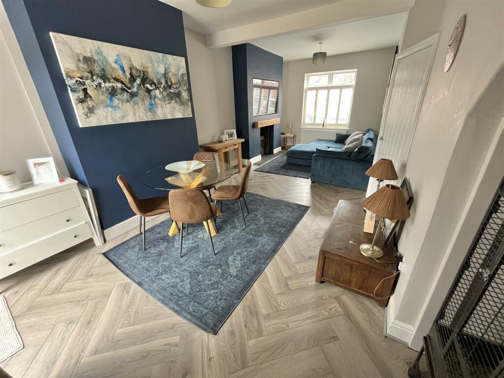 Dining Room Aspect 2.jpg