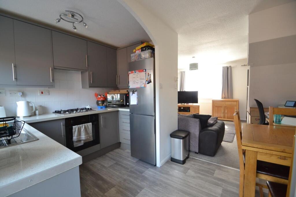 kitchen - lounge.JPG