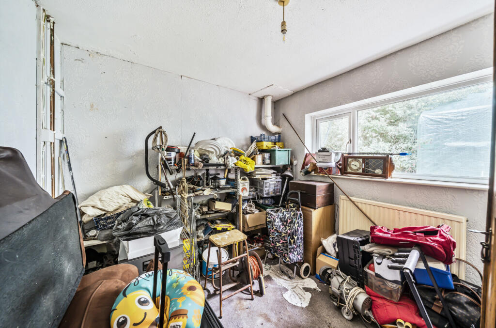 1324439-24-6877c7...