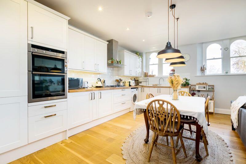Kitchen/Dining Area