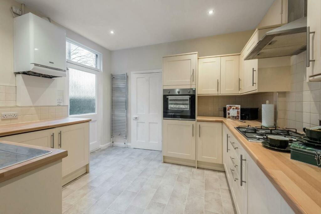 GFF 109 Heene kitchen-8.jpg