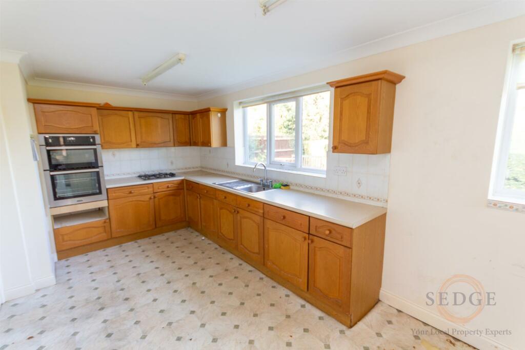 16 stonegate-05.jpg