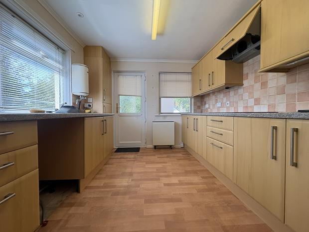 kitchen (2)