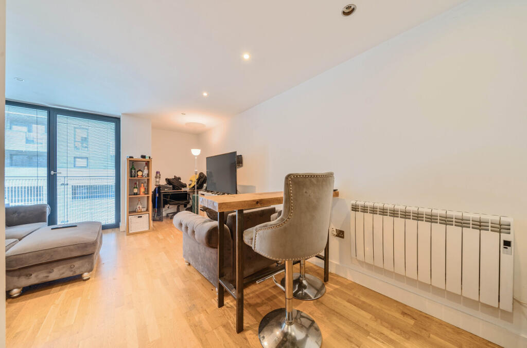 1309479-10-684c2b...