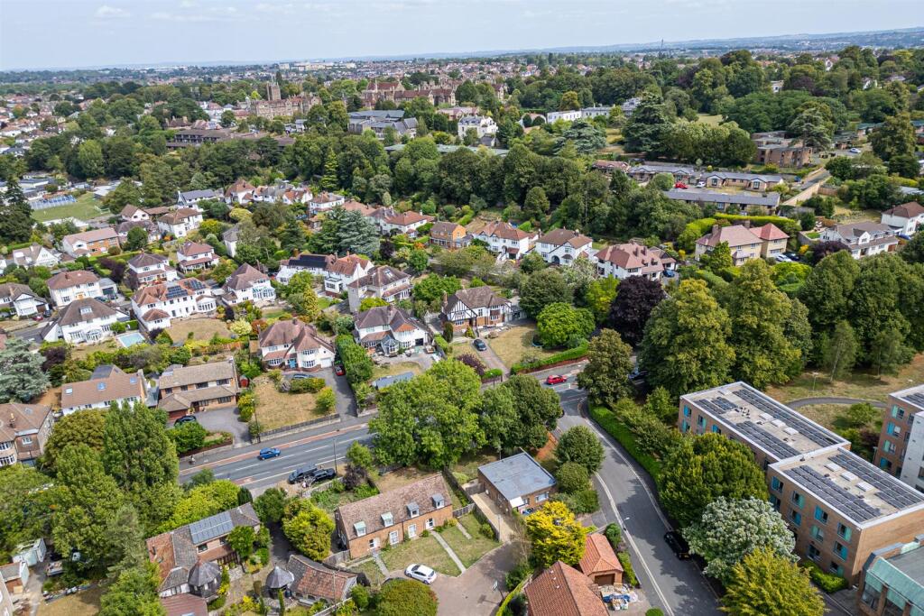 1A Shaplands, Stoke Bishop, Bristol BS9 1AY | A Fr
