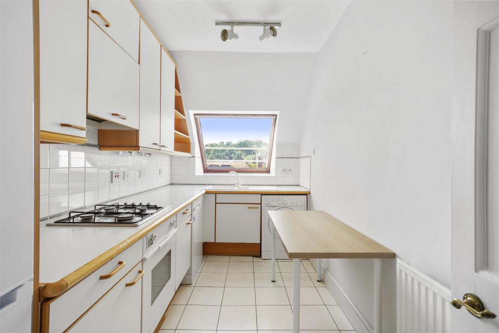 Flat 4, 15 Redington Gardens - jpLeM1yxNHbR0AuuVwF