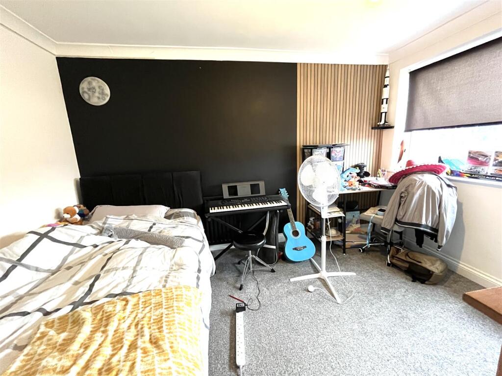 16 WATT BED 2 BED.jpeg