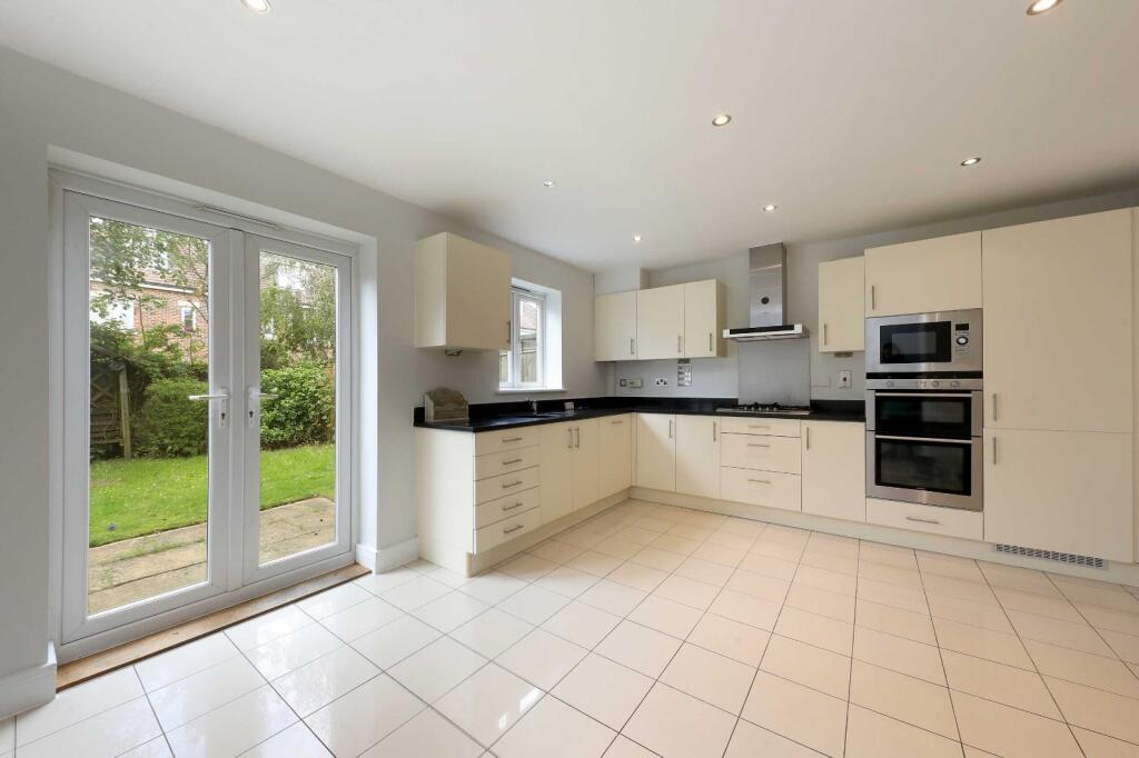 Kitchen/Dining