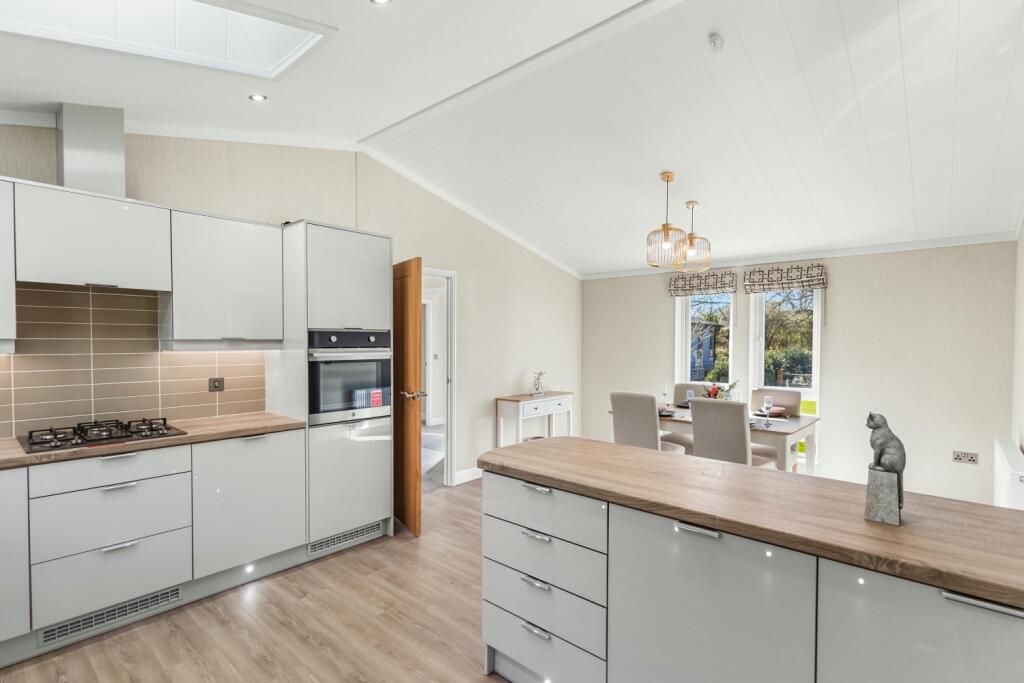 5ff932a5d7db111e5056a72363ffa846ddb71727e1bf8838a3