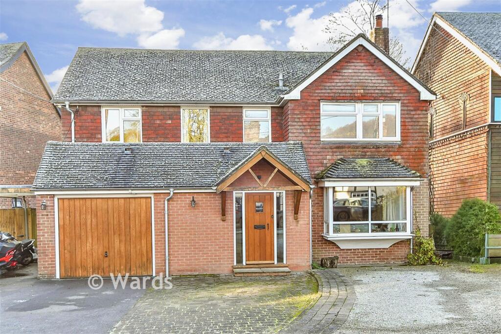 The Street, Newnham, Sittingbourne, Kent