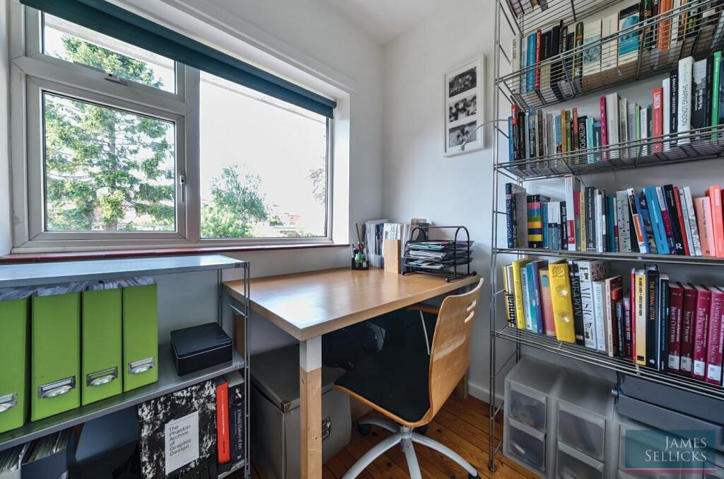 Bedroom/Study/Nursery