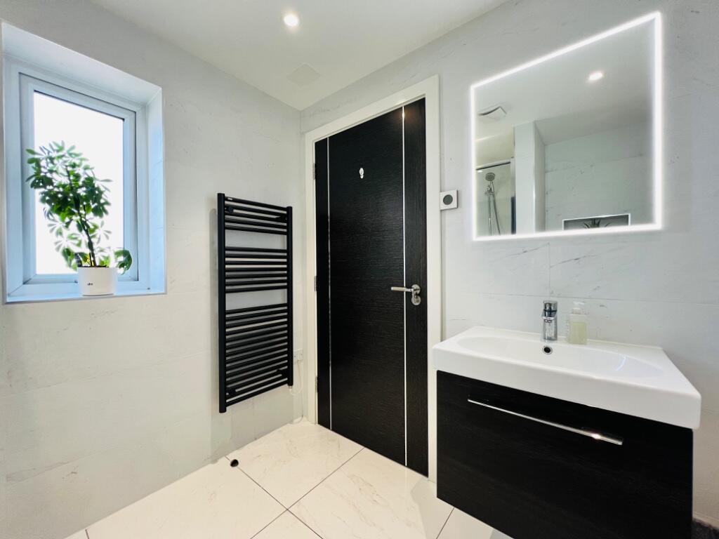 Ensuite
