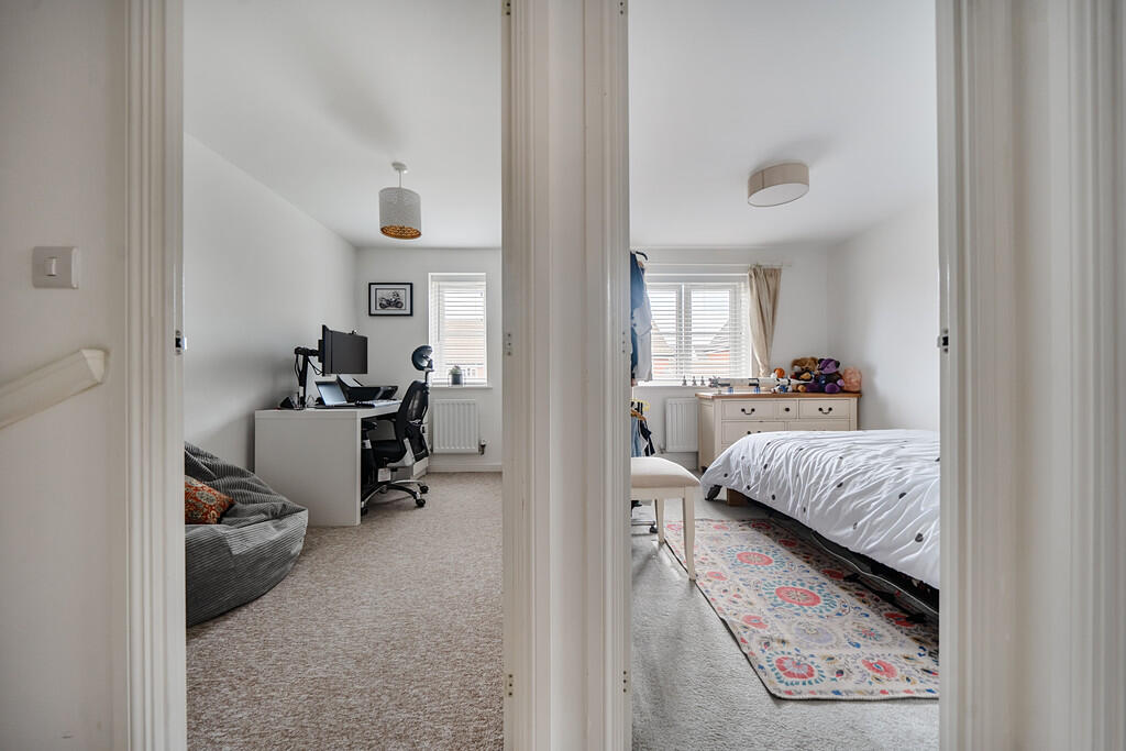 1304225-9-6840218...