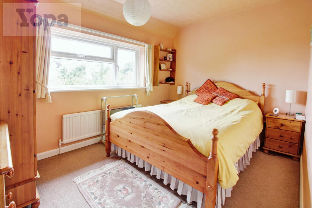 6d7552f6-Bedroom 201