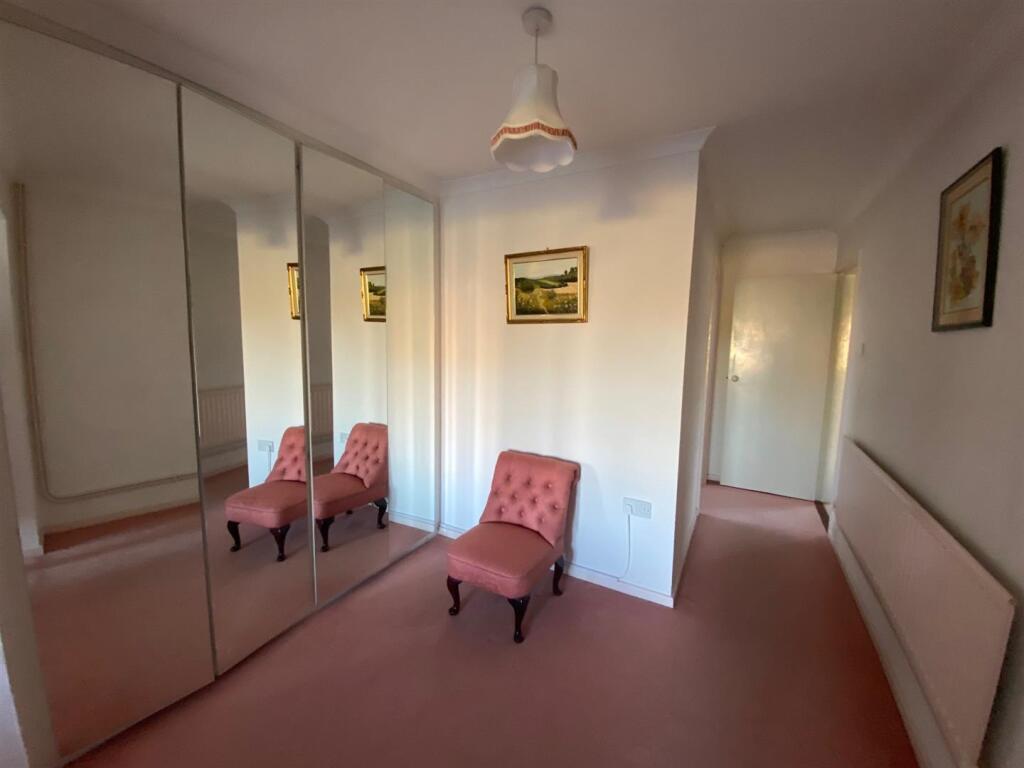 Dressing Area.jpg