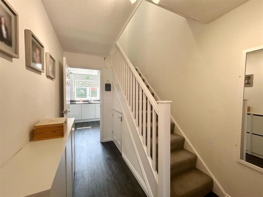 Hallway.jpeg