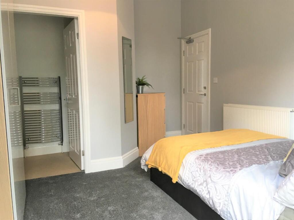 Room 1 18.JPG