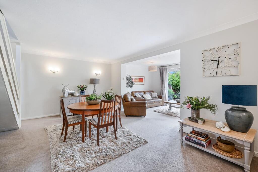 COLBORNE WAY (12).jpg