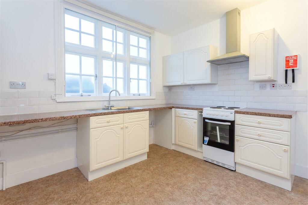 Kitchen1.jpg