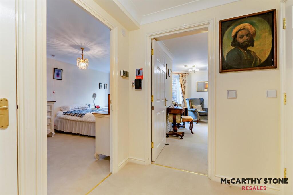 8627110-interior18-800.jpg