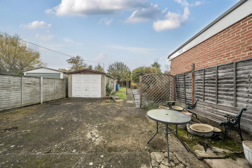 1372930-17-690cbd...