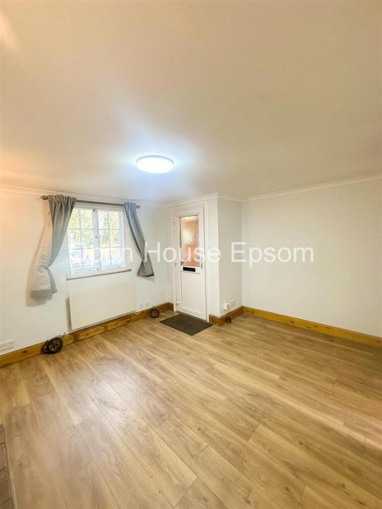 WhatsApp Image 2025-03-23 at 16.57.00.jpeg