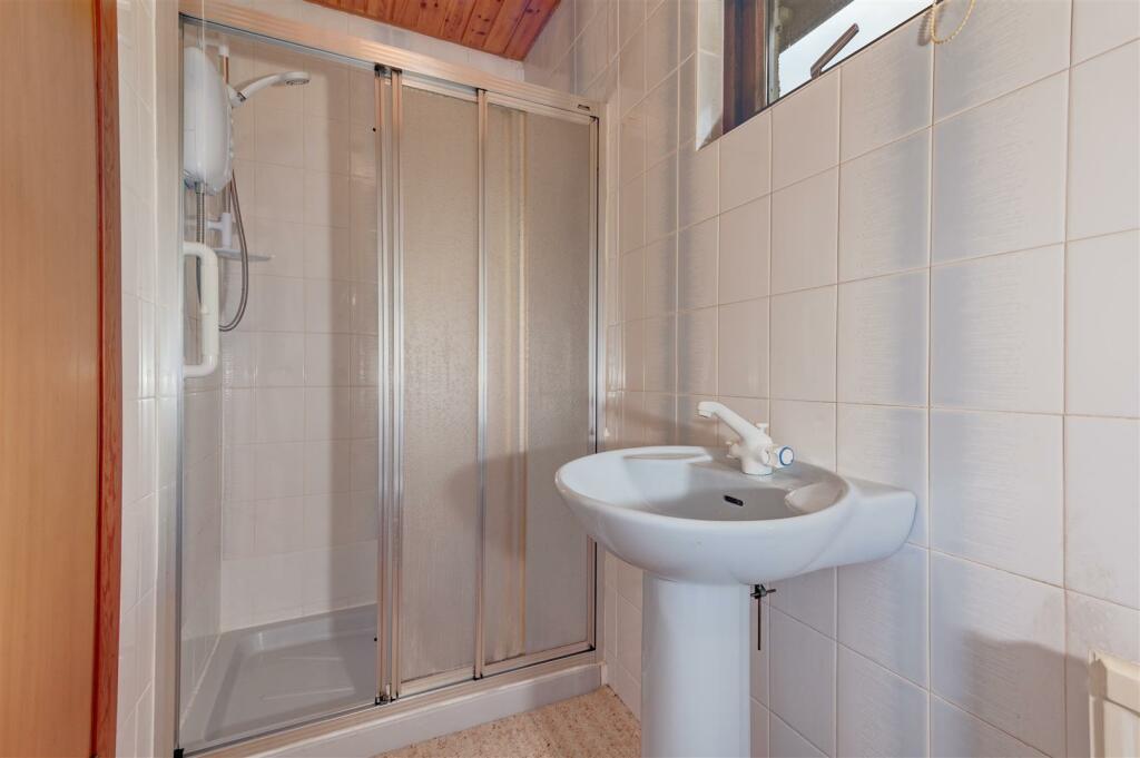 23 Seabourne Gardens Broughty Ferry-15.jpg