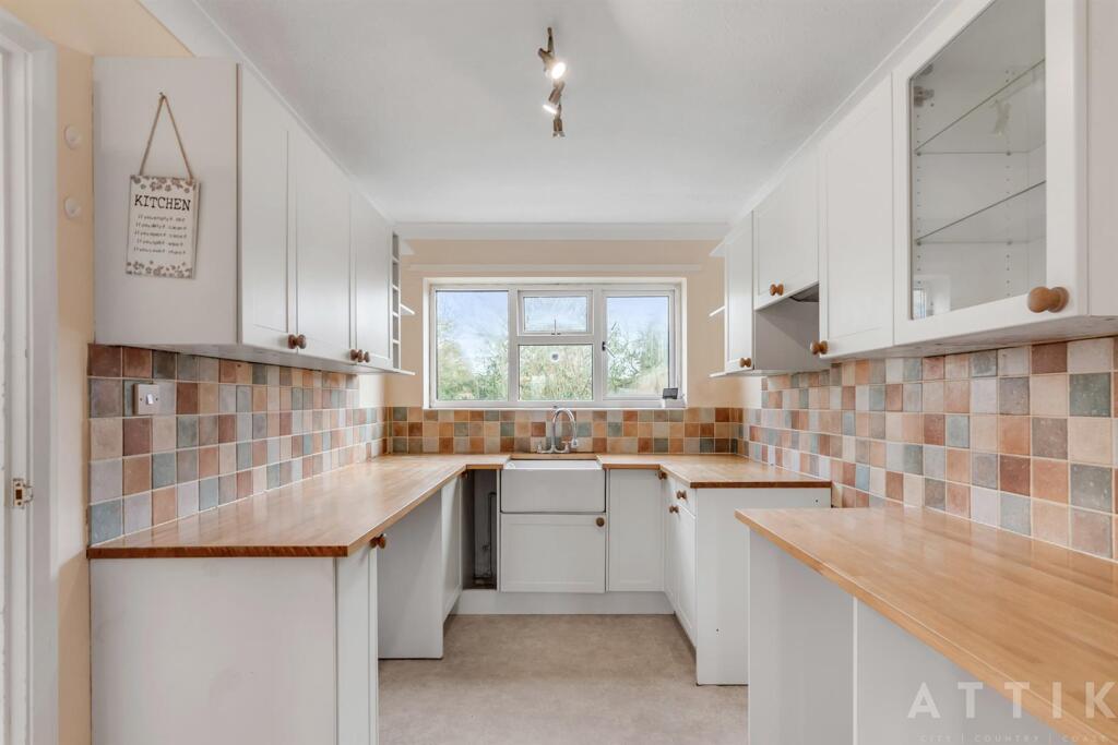 2 Meadow Farm Cottages Broadway Halesworth IP19 8Q