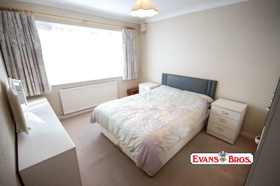 FRONT DOUBLE BEDROOM 1
