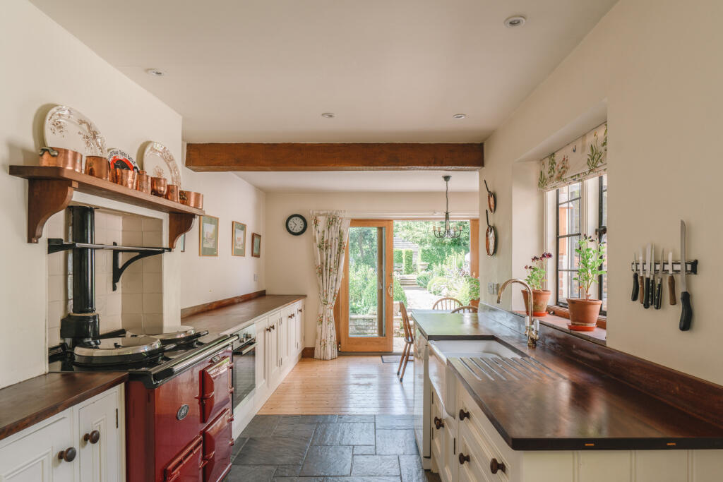 223868 - HighStreetWatlington_HighRes-27.jpg