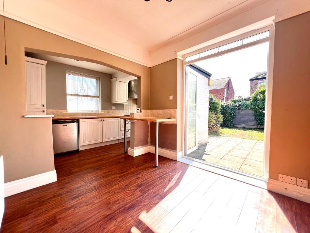 KITCHEN/ DINER