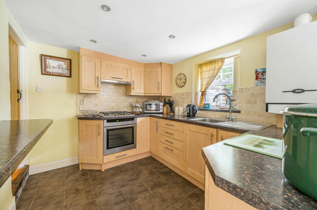 Kitchen/Breakfast Rm