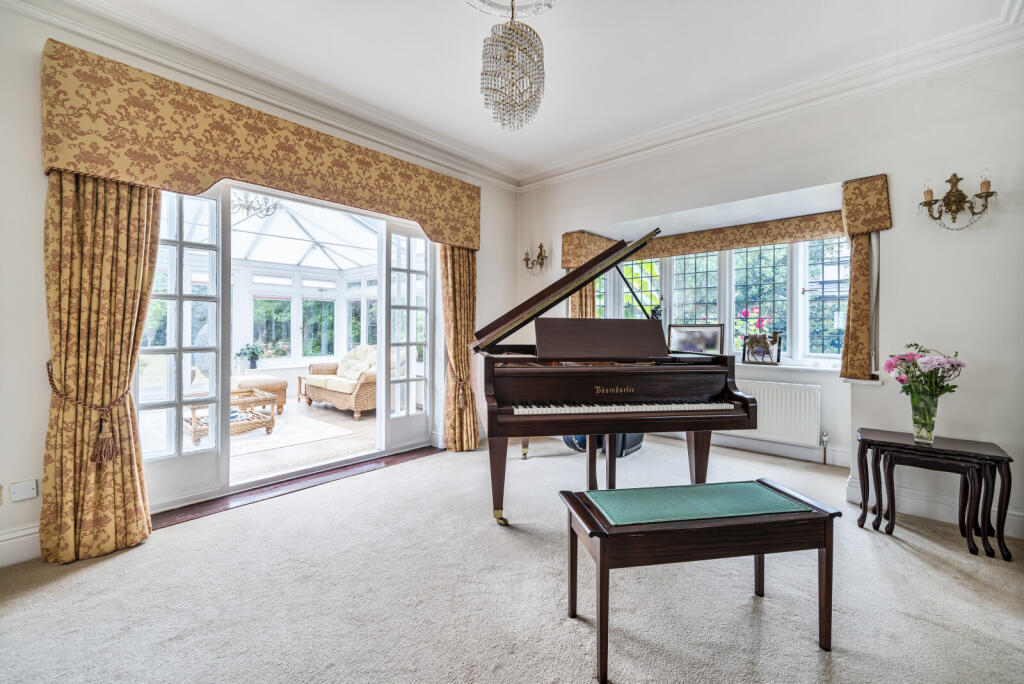 1328696-7-687e8f1...